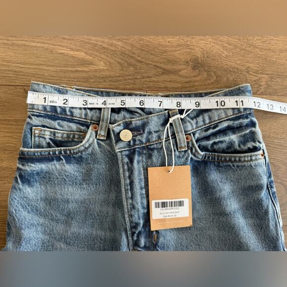 NWT Reformation Nila Long Midi Denim Skirt In Galway Wash Size 23 - Picture 9 of 11